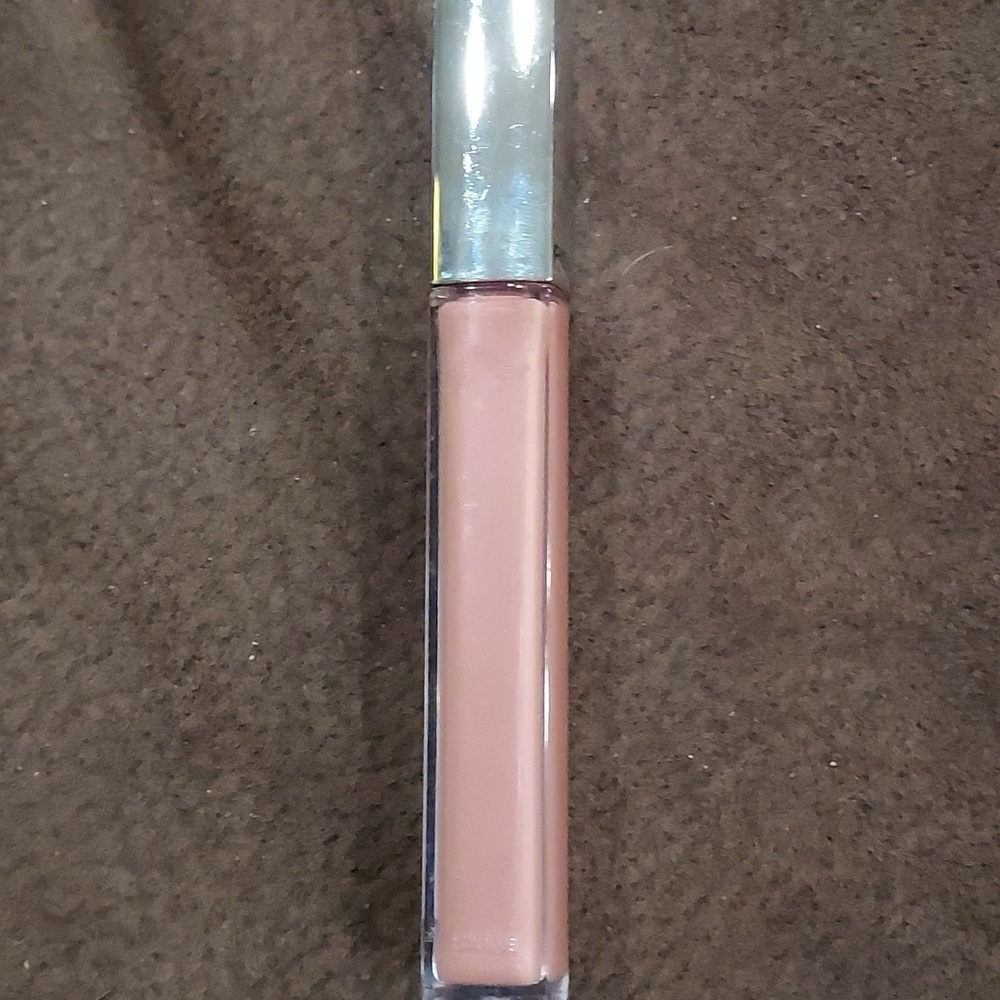 Revlon Lip Color Smoky Topaz #570 NWOT